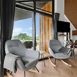 3 Bedroom Awesome In - P52739